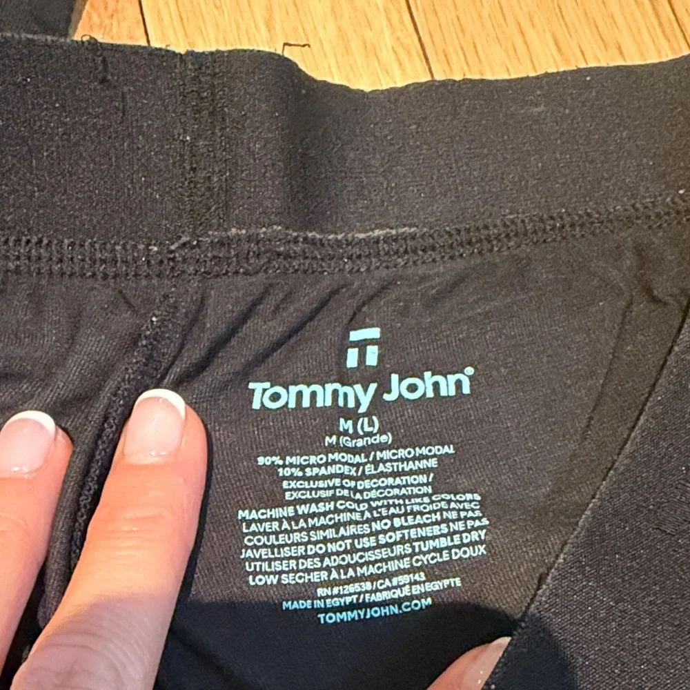 Tommy John pajama pants set in Black and Light tan - Picture 2 of 6